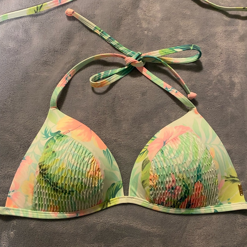 NWOT Victoria’s Secret PINK Tropical Molded Cup Bikini Top Size Small-DD - Picture 5 of 9